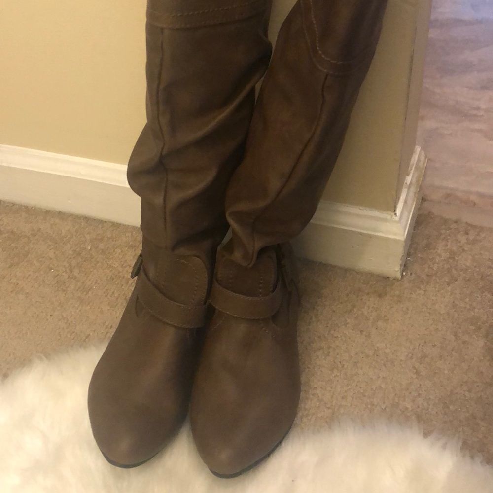 Never worn Brown tall boots size 6.5 - Picture 2 of 8